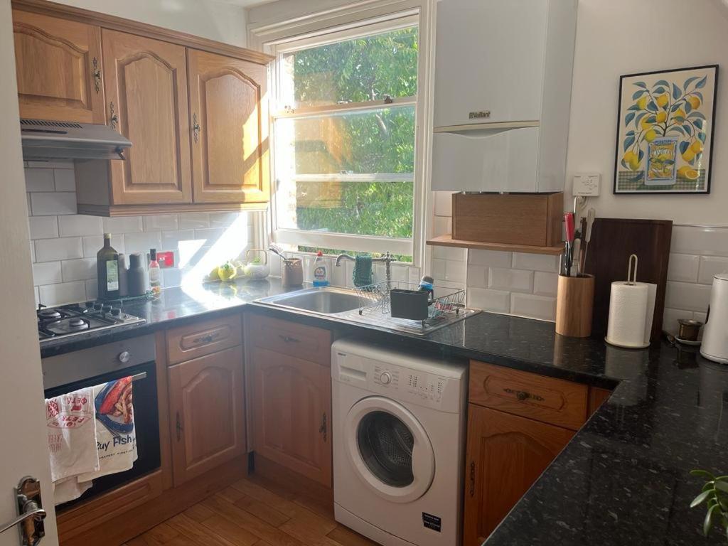 לונדון 2 Bedroom Top Floor Flat, West Dulwich Free Street Parking מראה חיצוני תמונה